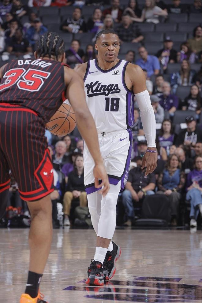 威少生涯第208次三双引领国王大胜公牛终结连败