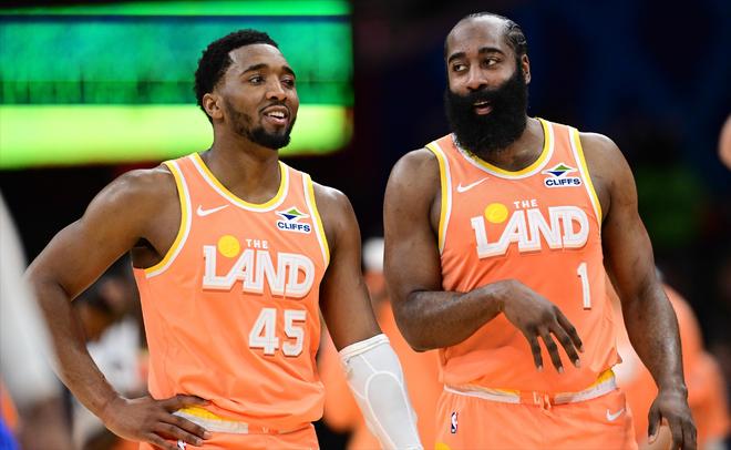 哈登14助攻创里程碑 骑士双塔终结效率飙升