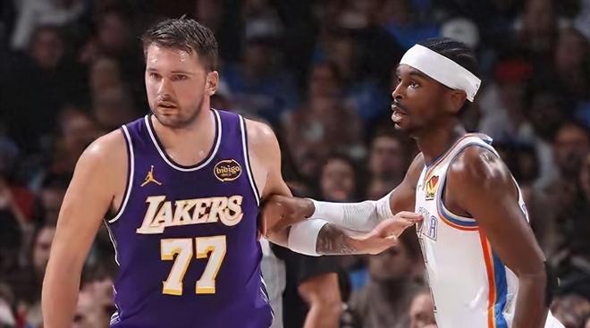 湖人对阵雷霆首节崩盘 防守漏洞暴露三巨头失常