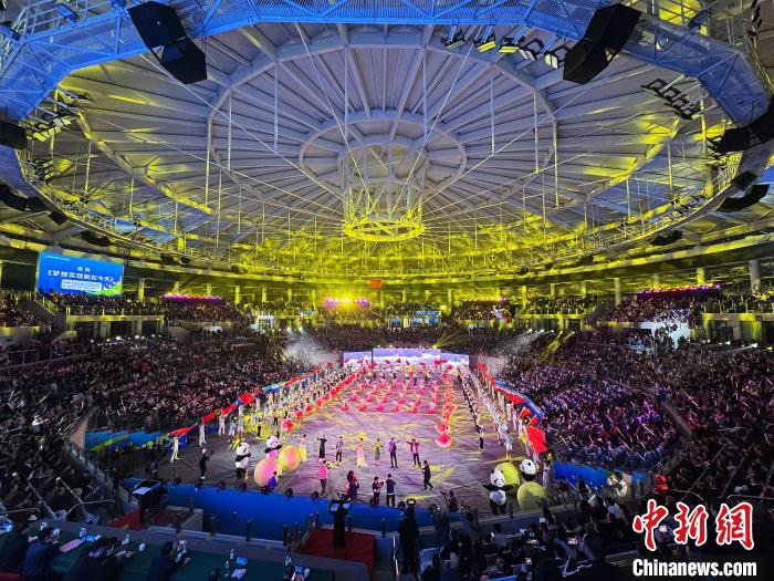 第五届中国（京山）网球节开幕：中外选手同台