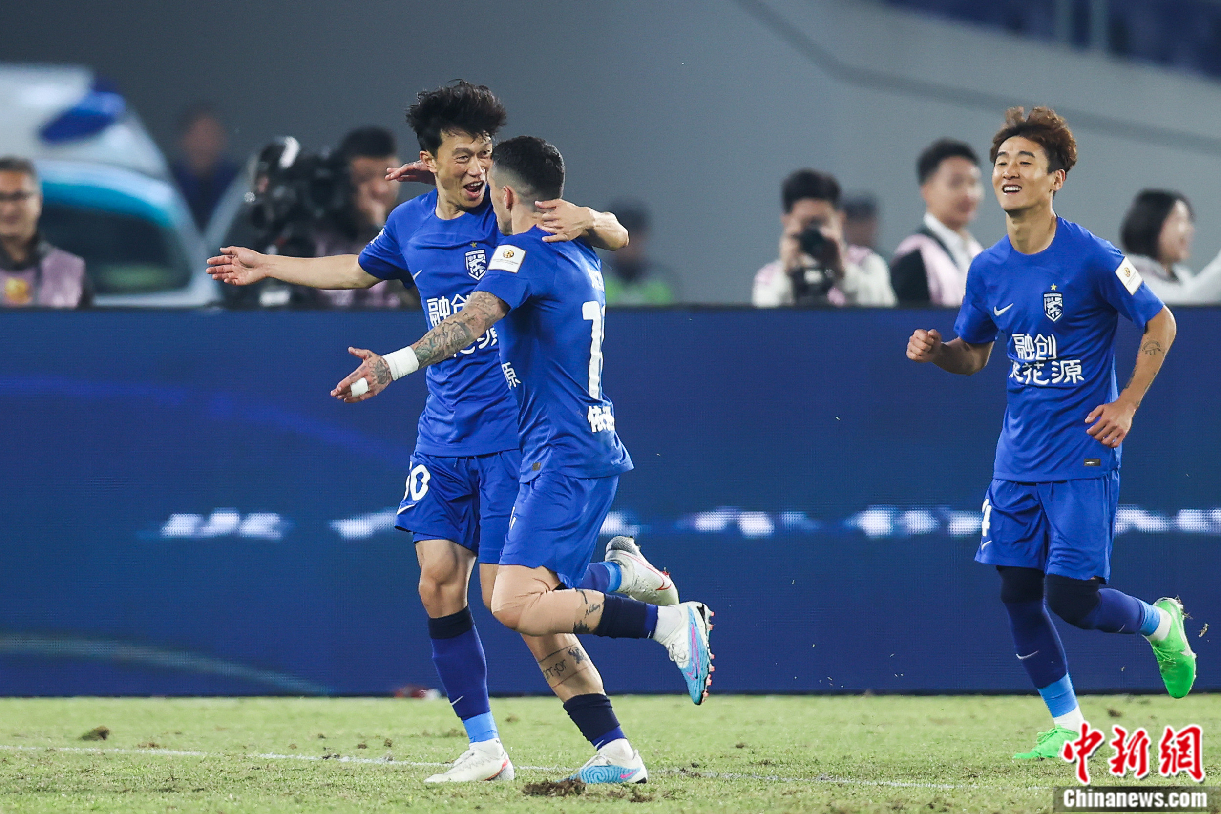 谢鹏飞：中国足球低谷时不愧国家队球衣，以进