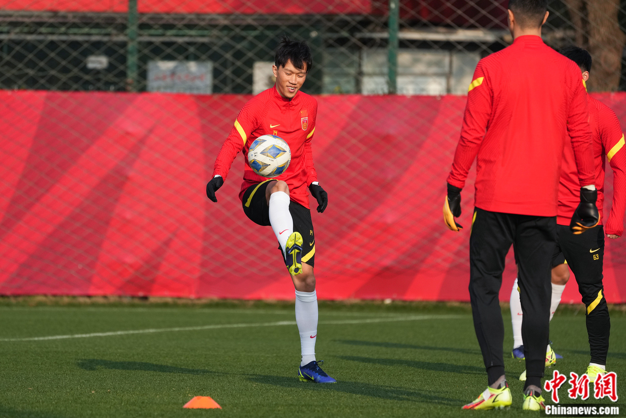 谢鹏飞：中国足球低谷时不愧国家队球衣，以进