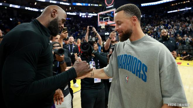 詹姆斯与库里本赛季零交锋 湖人击败勇士结束客