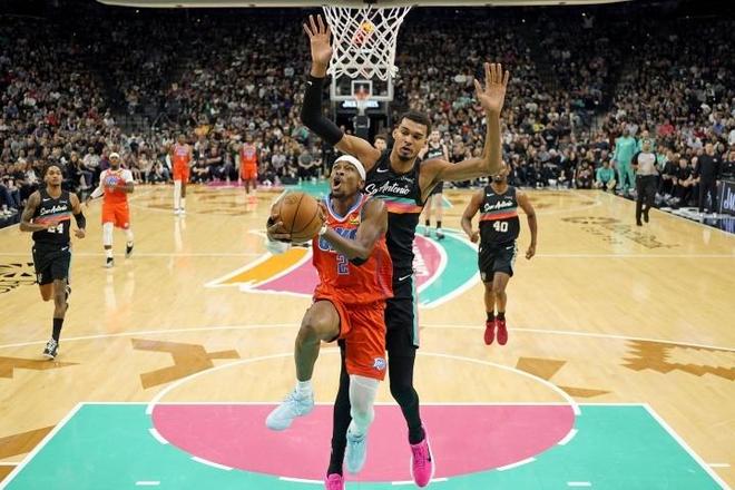 马刺领跑联盟争冠行列 骁勇战绩引热议 NBA战力榜