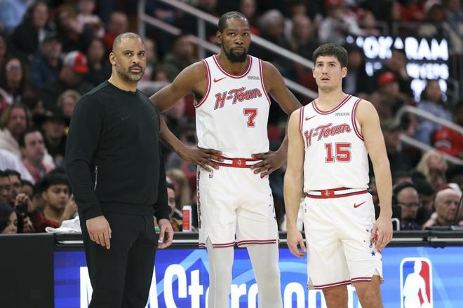 马刺领跑联盟争冠行列 骁勇战绩引热议 NBA战力榜