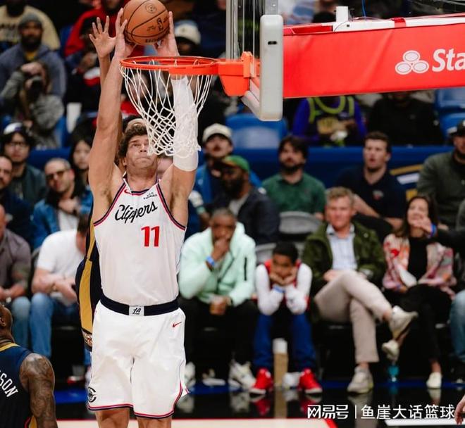 鹈鹕力克快船，年轻阵容逆袭伦纳德复出难挽颓